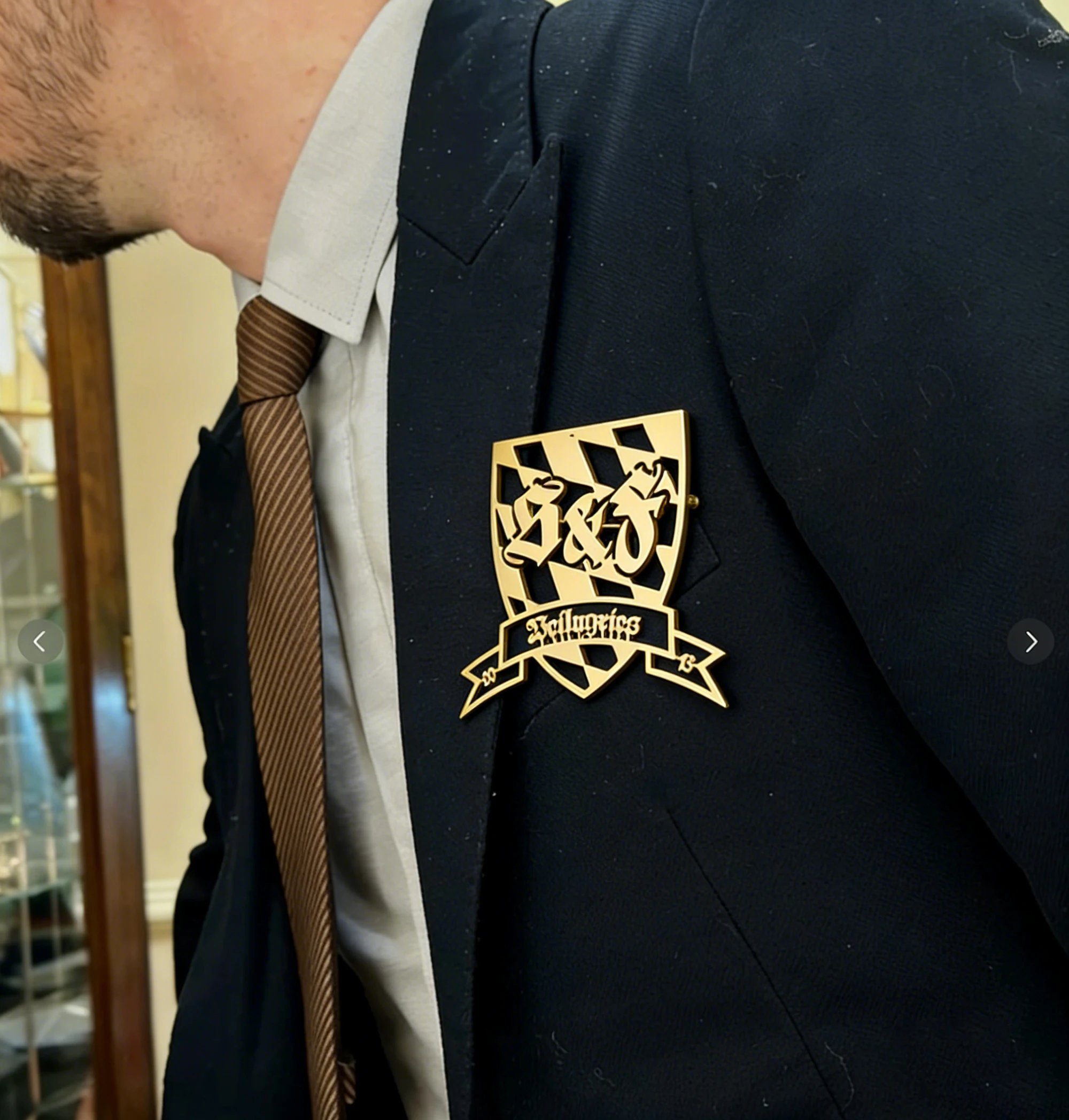 

Индивидуальная брошь для сотрудников, значок с логотипом на заказ, из нержавеющей стали 304L, гипоаллергенный, персонализированный корпоративный значок, поддержка индивидуального дизайна