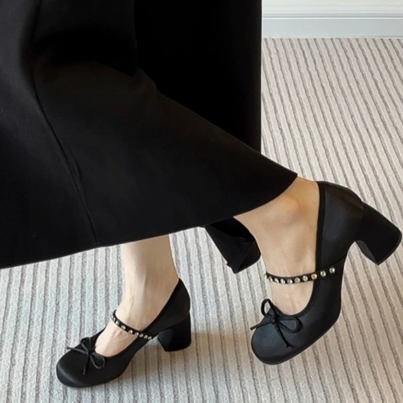 

2024 Простые и элегантные маленькие ароматные туфли. Туфли на платформе и каблуке. Балетки на низком каблуке. Элегантные туфли-лодочки.