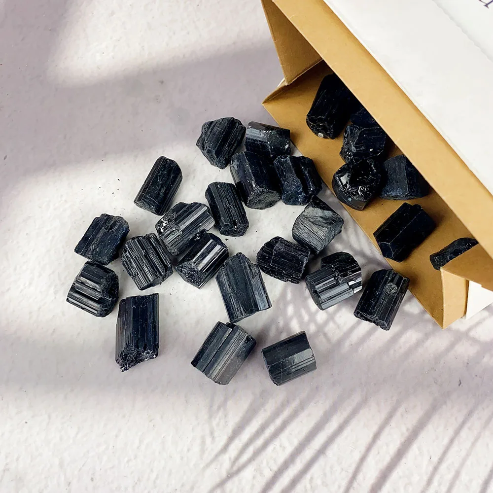 Natural Crystal Black Tourmaline Raw Stone Electromagnetic Radiation Healing Collection Mineral Irregular Shape Gem Home Decor