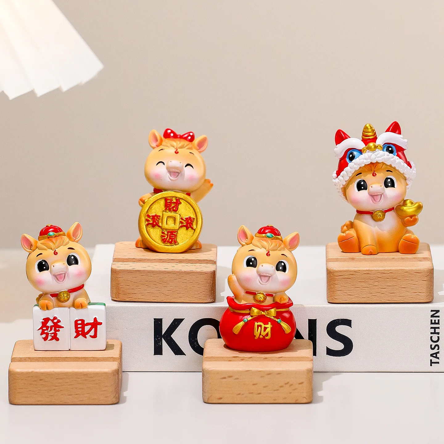 

Новая мультяшная лошадь зодиака, ленивая подставка для мобильного телефона, украшение, креативная подставка для планшета, лошадь, украшение для рабочего стола для iPhone 17