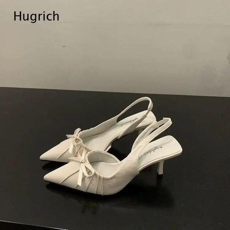 Zapatos de tacón bajo con lazo de satén para mujer, con punta en pico y tacón kitten en negro, morado, beige y estampado de leopardo para looks de fiesta.