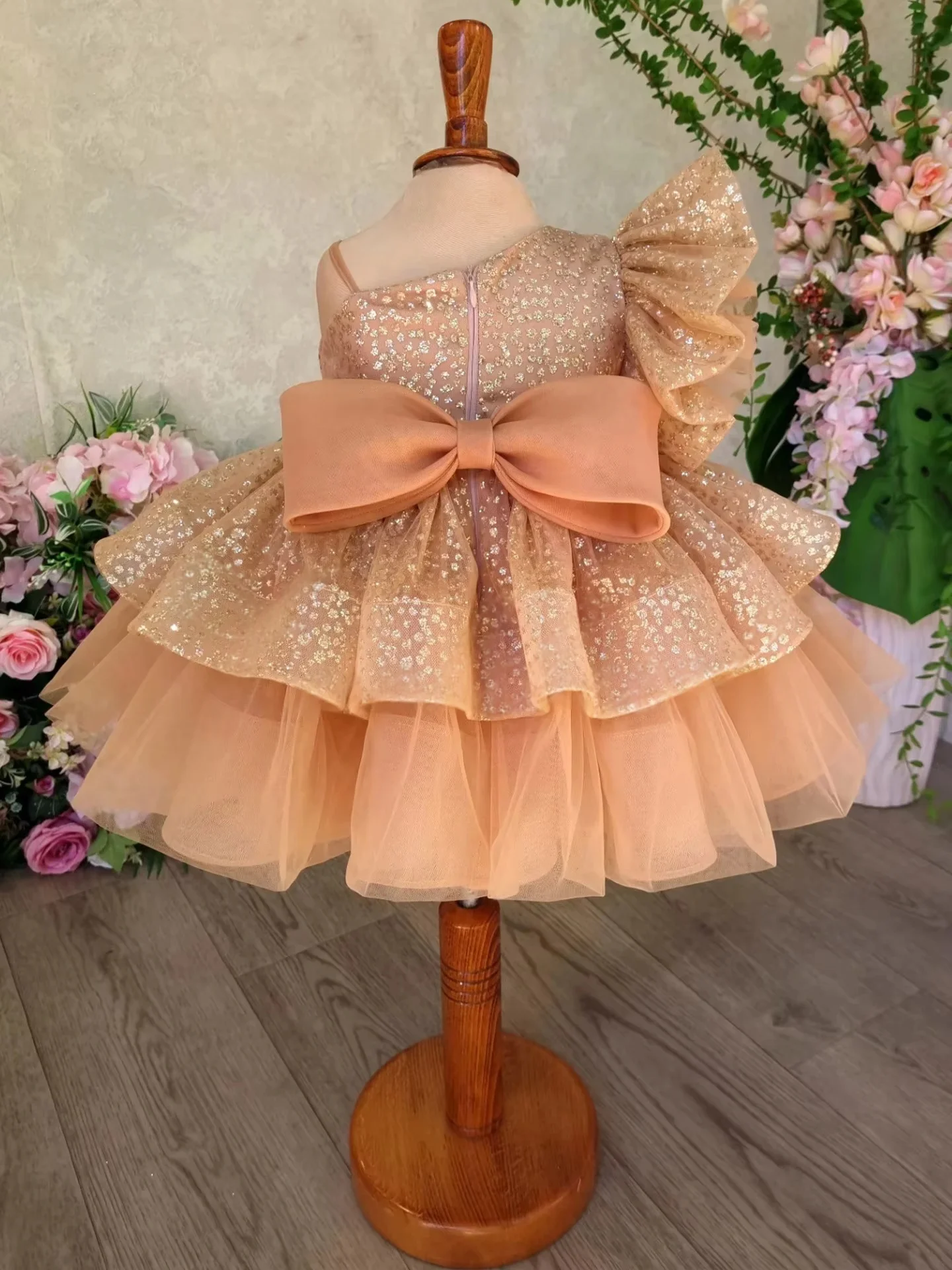 

Платье для девочек на заказ: свадебное, на день рождения, для конкурсов красоты, с одним плечом, оборками, пайетками, из фатина, для малышек