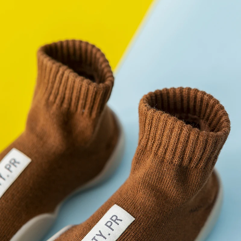 Новинка, осенне-весенняя обувь для детей, для мальчиков и девочек, противоскользящая обувь для пола, резиновая подошва, мягкая хлопковая первая обувь