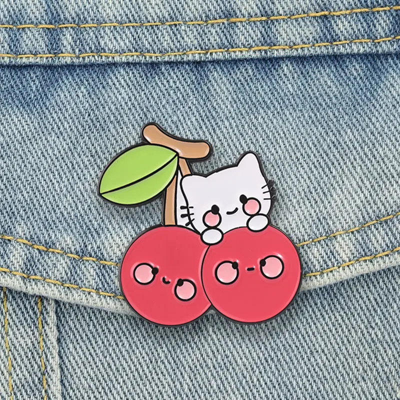 Lustiges Paar Cartoon-Kirsch-Katzen-Emaille-Pin, Niedliche Rote Frucht Cartoon-Katzen-Brosche, Taschen- und Revers-Anstecknadel, Modeschmuck-Geschenke – Detail 2