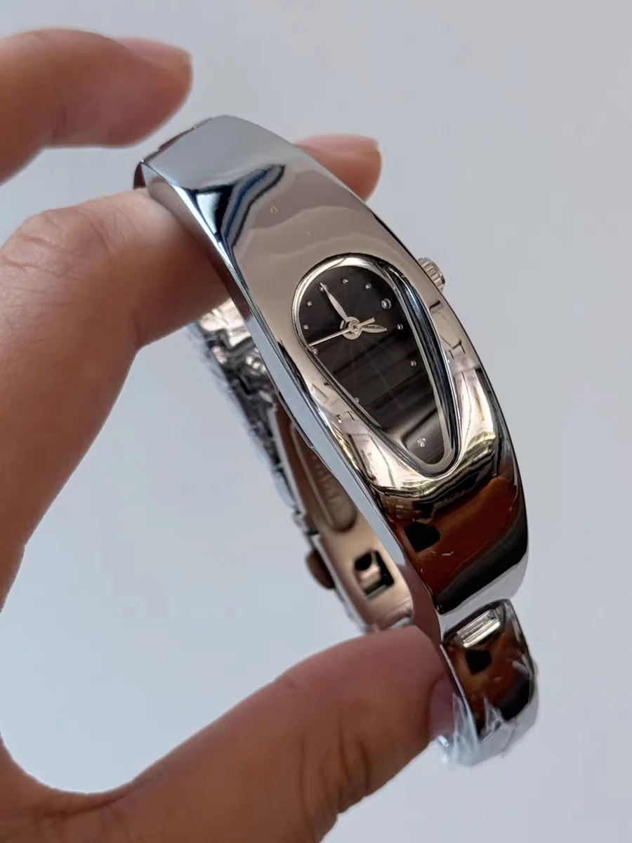 Water Drop Bracelet Watch Millennium Ins Wind Niche Special-shaped Simple Non-mechanical Medieval Men's Watch 2025 New