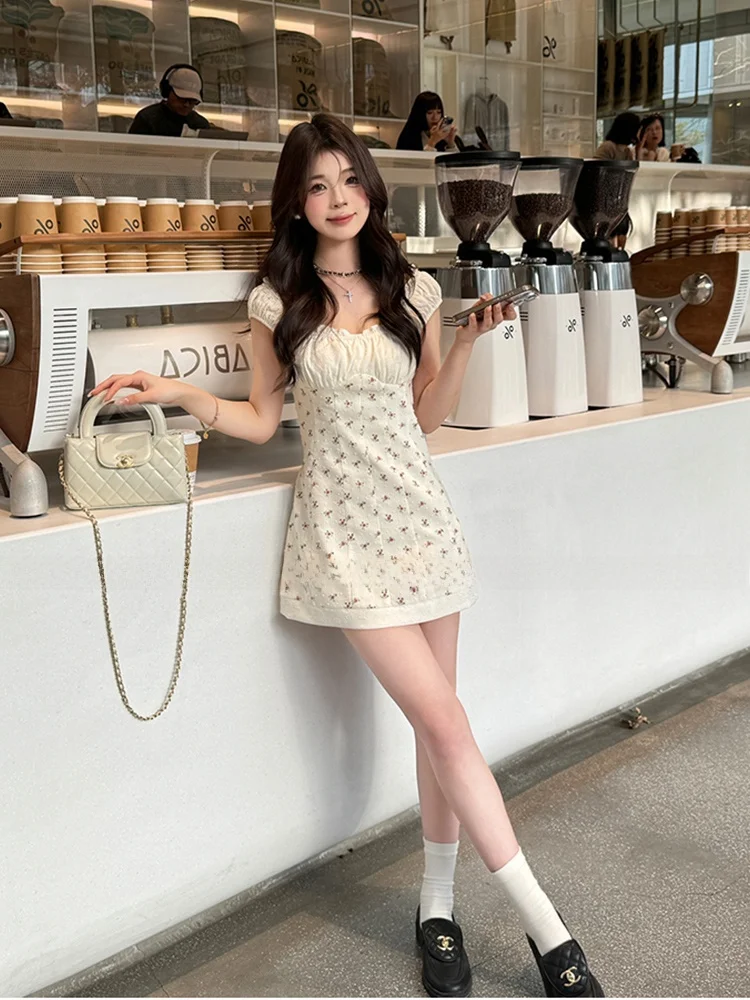 

XZY Sweet And Spicy Girl White Floral Halter Dress Women's Summer Slimming Short Skirt A-Line Dress Casual Commute Style