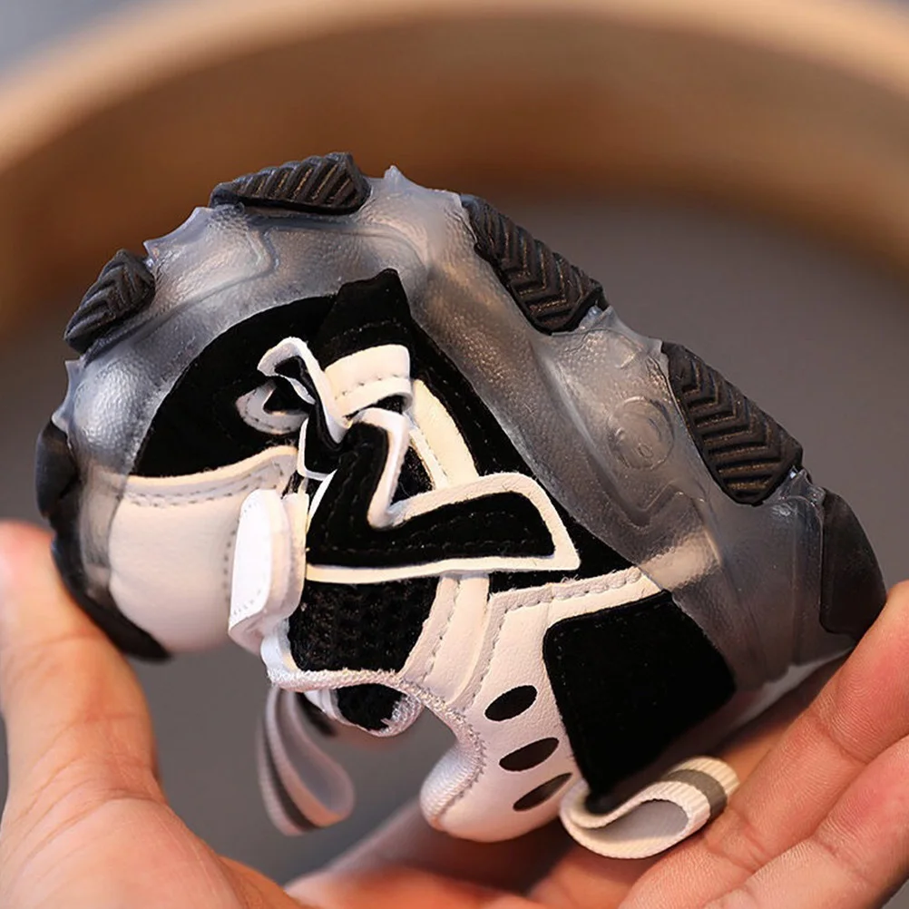 

1Pair Glowing Sneakers Stylish Sports Shoes Non-Slip Footwear for Black Spring Summer Shoes Glowing Sneakers