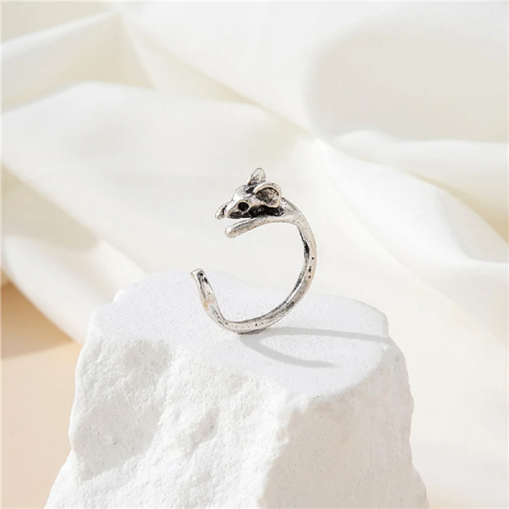 Cute Animal Hug Open Ring Women Adjustable Alloy Finger Ring Kawaii Punk Style Animal Wrap Ring Jewelry Gift for Girls