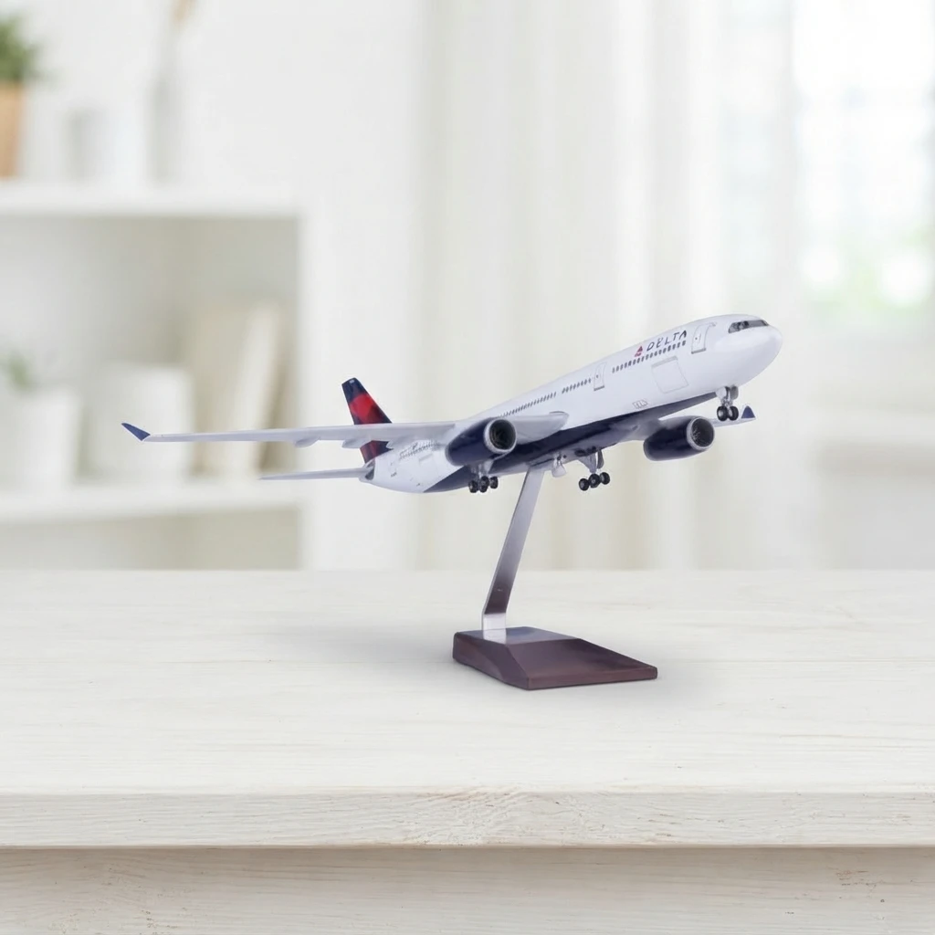 Boeing B747/A350/A330 1/150 Scale Resin Airplane Model Red Blue Livery LED Light Collection Display Gift