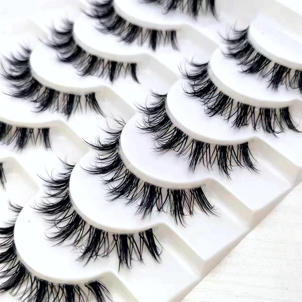 10pairs Eyelashes 3D Faux Mink Eyelashes Clear Band False Lashes Fluffy Soft Manga Lashes Wispy Natural Eyelash Extension Makeup