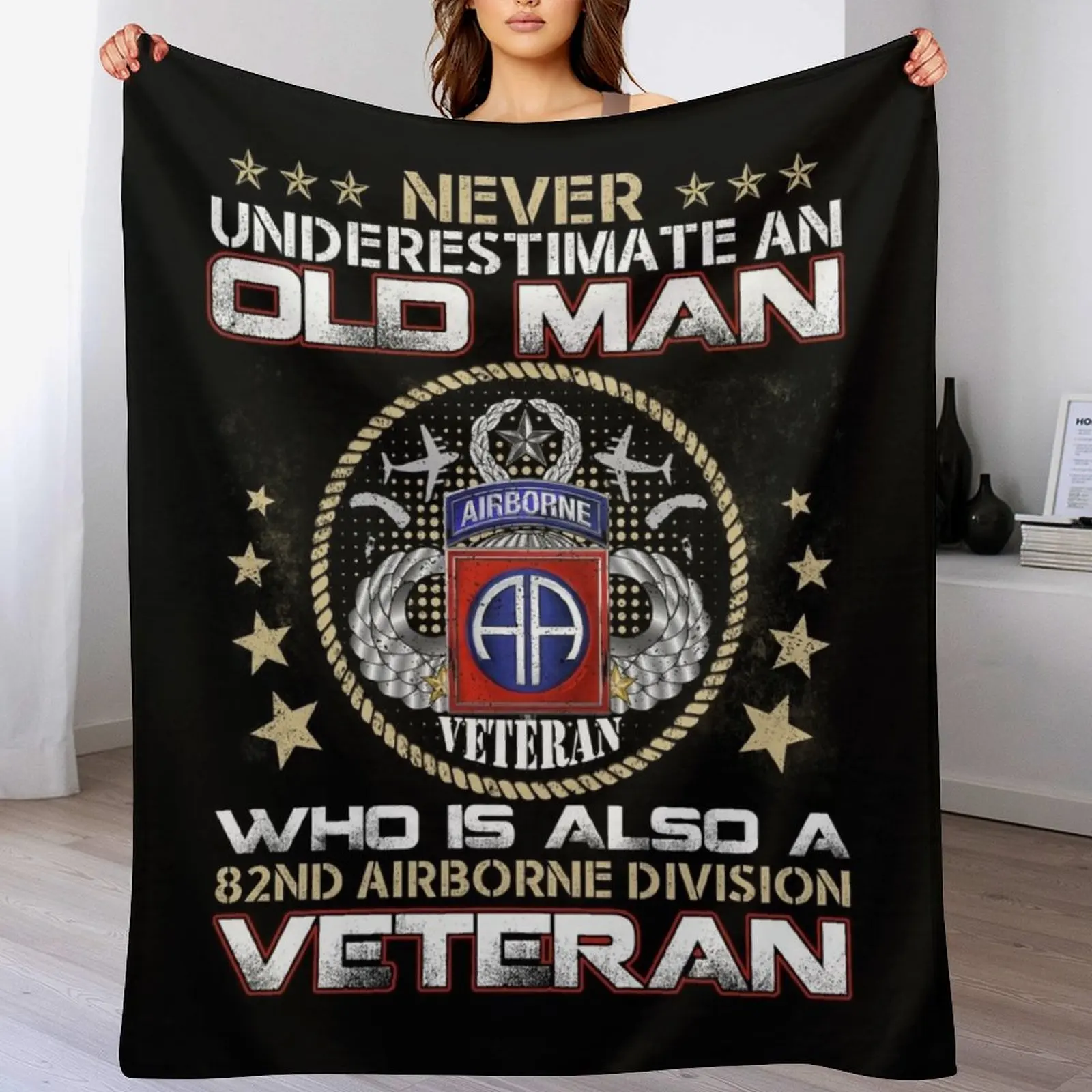 Mens Never Underestimate An Old Man Who Is Also An 82nd Airborne Throw Blanket Nap Luxury St Blankets