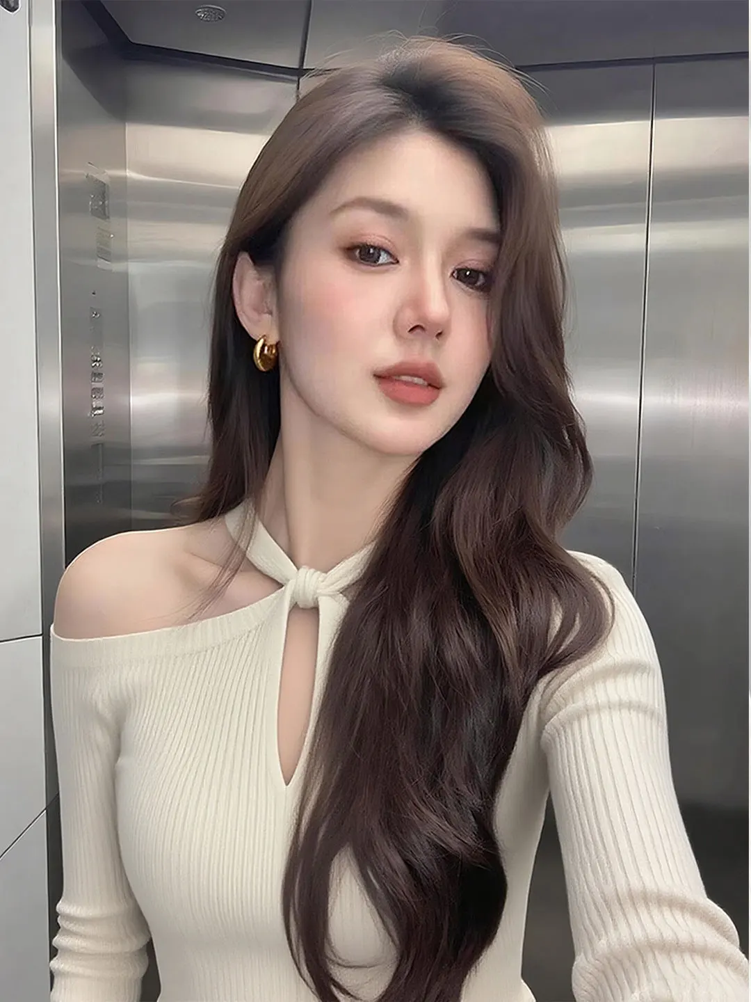 

Spicy Girl One-Shoulder Top Women's Autumn Design Unique Exquisite Waist-Cut Neck-Hanging Shoulder Bared Base Shirt