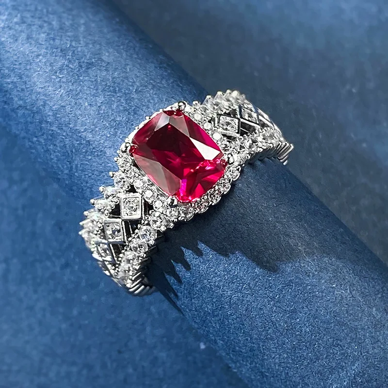 S925 Silver New Ring Zircon Inlay 6 * 8mm Pigeon Blood Ruby Luxury Daily Wear