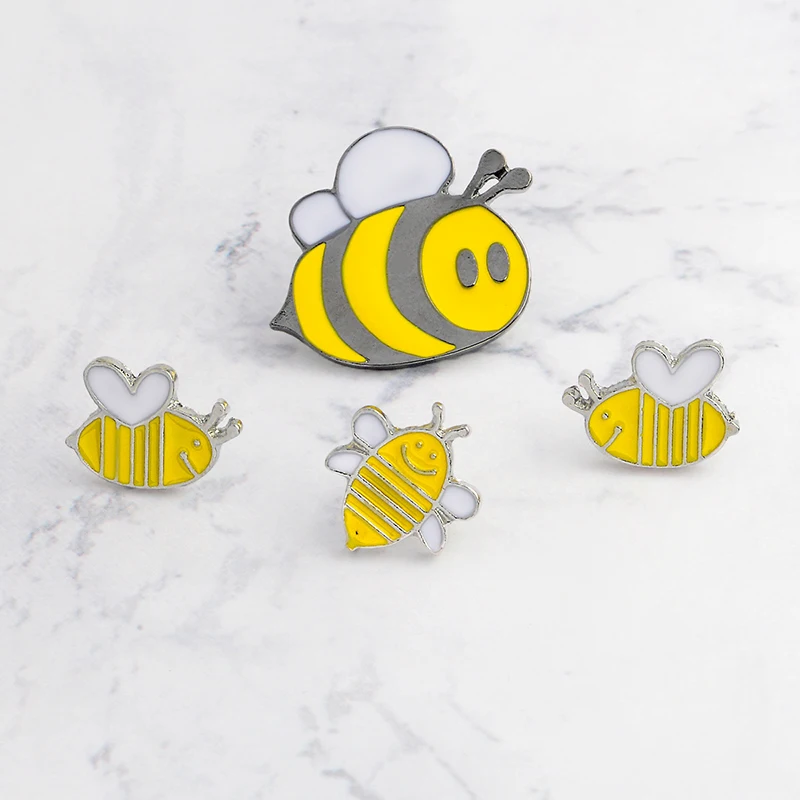 

Smiling honey bee insect brooch Denim Jacket Pin Buckle Shirt Badge Animal jewelry Gift for kids Enamel animal pins