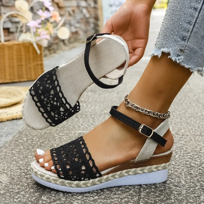 Hohle Keilsandalen für Damen Sommer 2026 Peep-Toe Knöchelriemen Plateau-Sandalen Damen Dicke Sohle Lässige Strandschuhe
