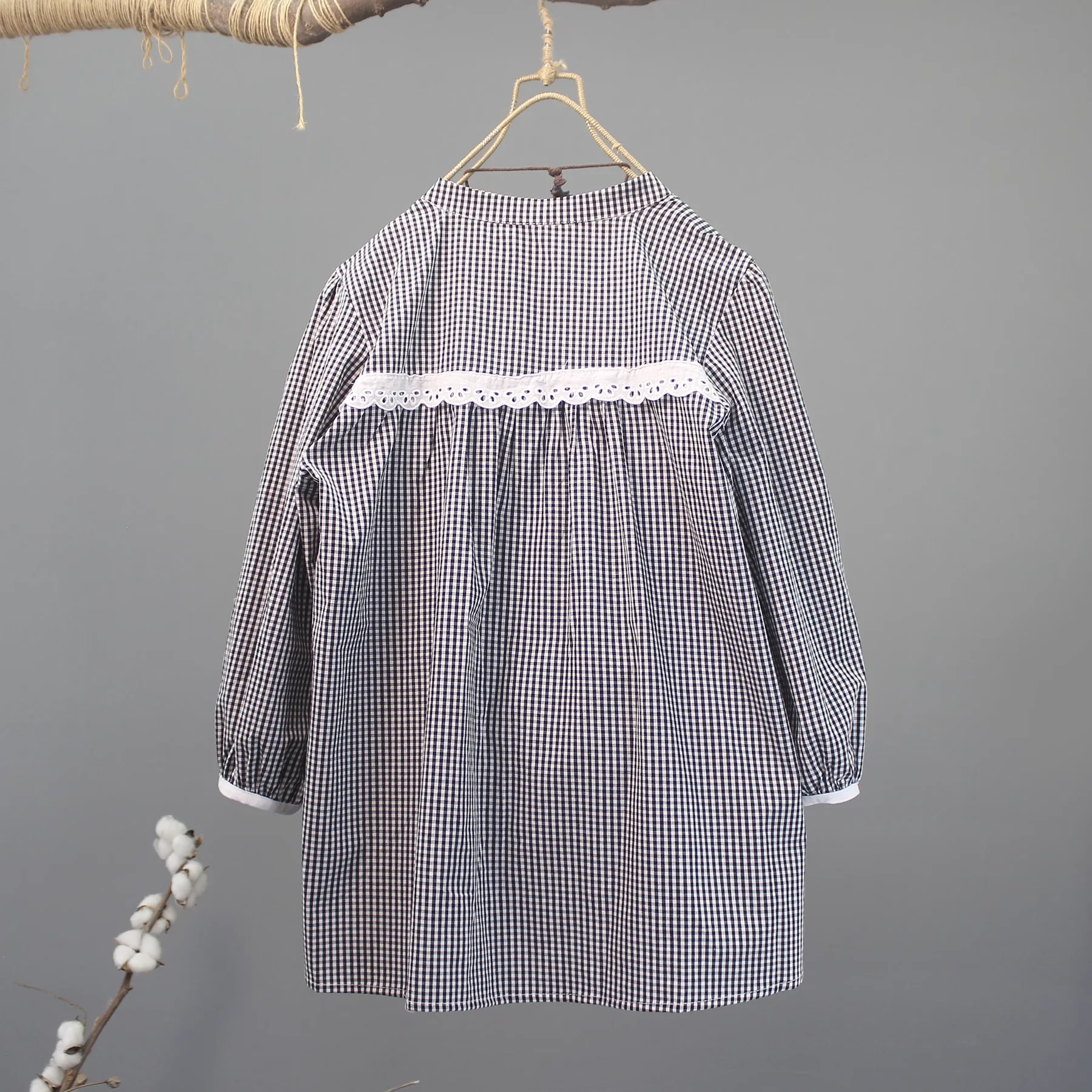 Винтажная одежда, 100% хлопок, черно-белые рубашки в клетку и блузки для женщин, кружевные лоскутные рубашки в японском стиле в клетку