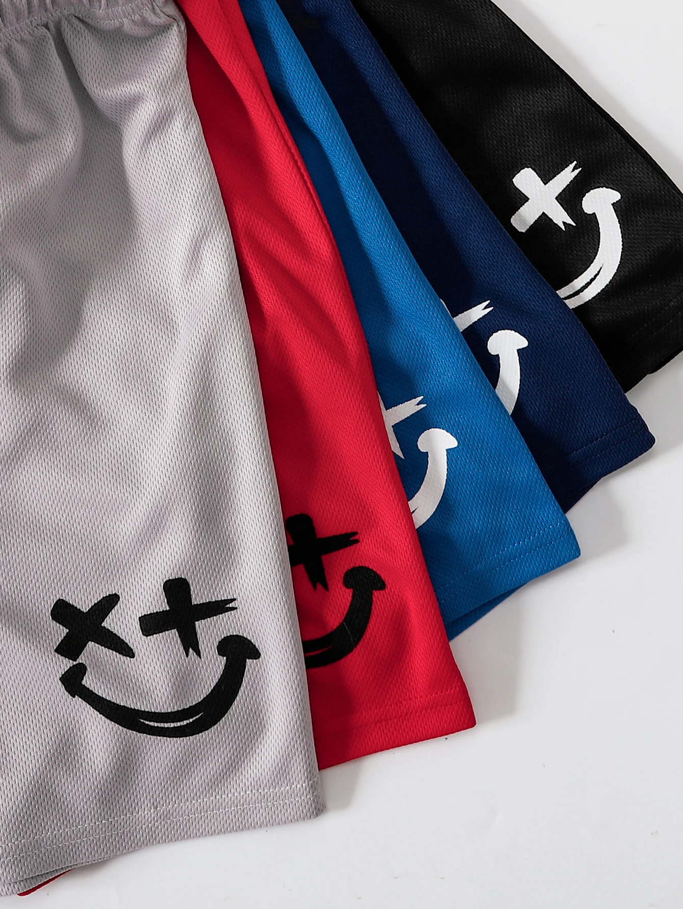 4-teilige Sommer-Shorts für Jungen mit Mesh-Lächelndes-Gesicht-Print, lässige Sporthose mit elastischem Bund, cooler Stil, Alltags-/Sportbekleidung, 3–10 Jahre, atmungsaktives Material – Detail 4