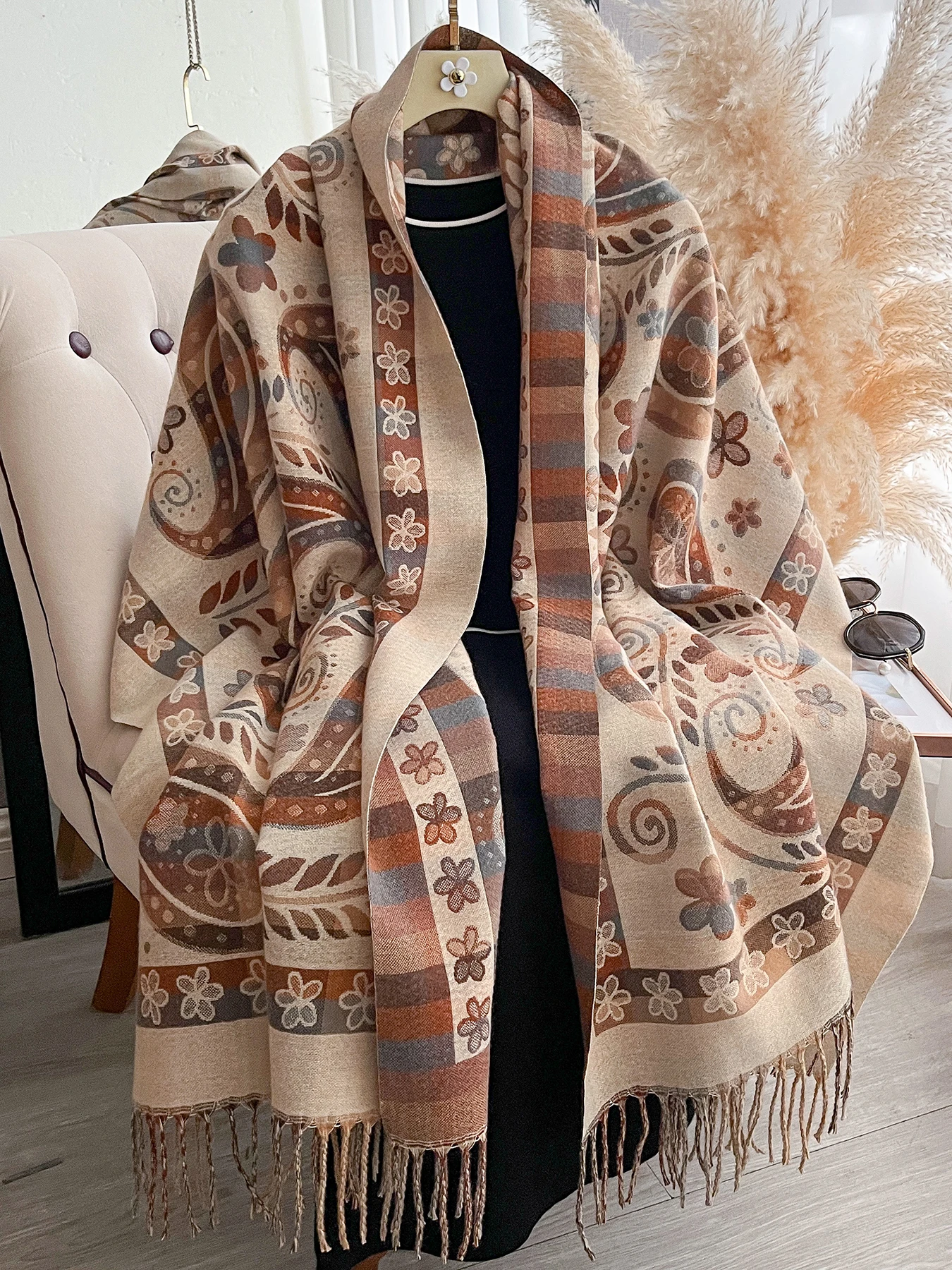 Retro Patchwork Floral Paisley Shawl for Women, Cozy Fringed Large Scarf, Soft Warm Wrap Cape for Autumn Winter Outfits