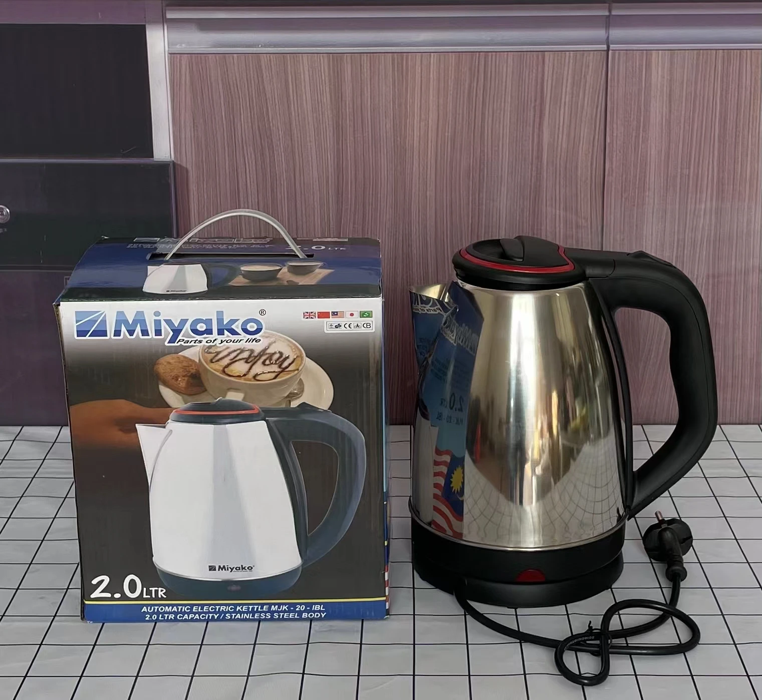 

Home Appliances 2000W 2.5L Electric Kettle Household Portable Stainless Steel Electric Kettle