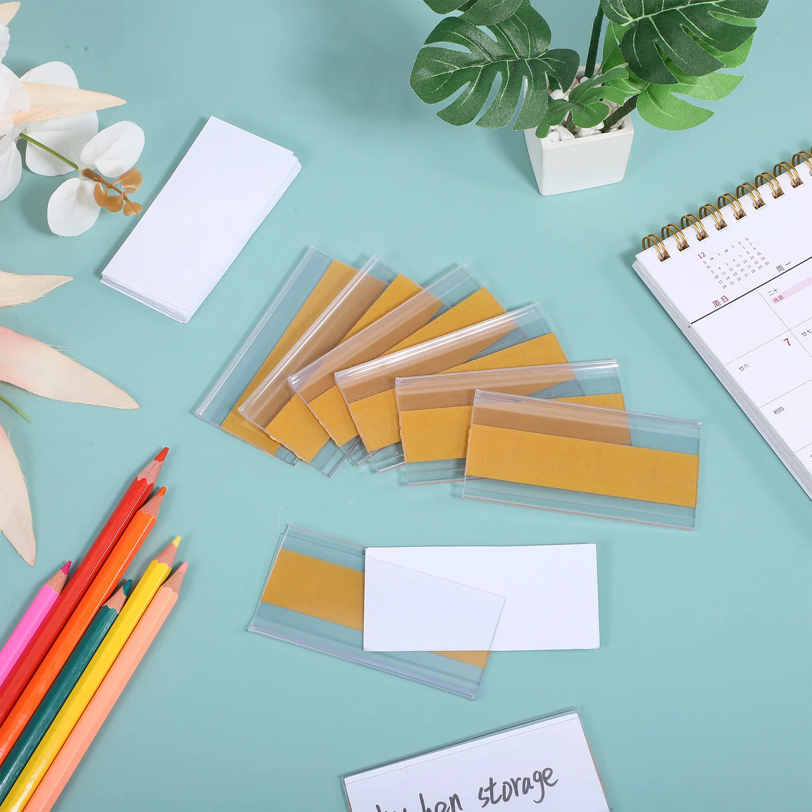 

60 шт. прозрачных держателей для этикеток на полки, водонепроницаемые этикетки из ПВХ для ящиков, для организации хранения, самоклеящиеся бирки для полок и контейнеров