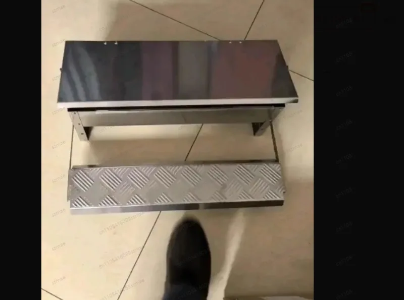 Pedal Chicken Feeder Rainproof Rat-proof Automatic Poultry Feeder view 3