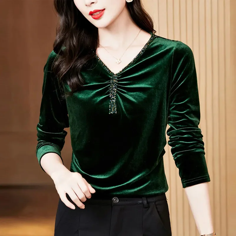 

Women T-shirt Blouse V-neck Fashion Velvet Top Base Shirt Spring Autumn High-end Top Korean Women Receive High Praise 2026 New