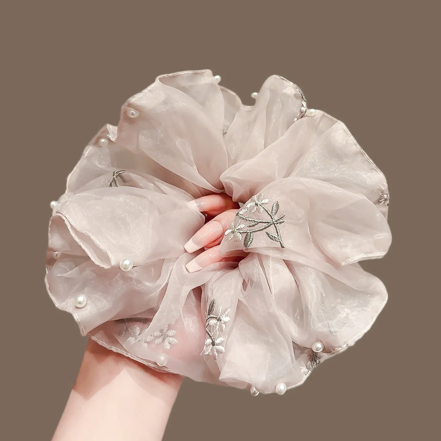 Eleganter Spitzenblumen-Scrunchie im koreanischen Stil, großer Haargummi für Damen und Mädchen, trendiges Haar-Accessoire für den Alltag. – Detail 16