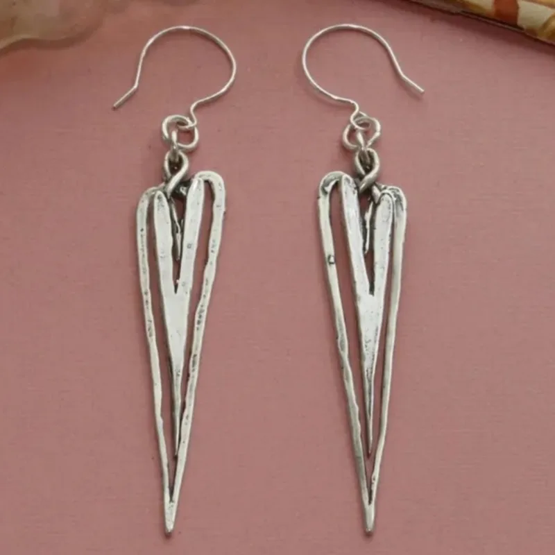 

Vintage Silver Color Heart Dangle Women's Earrings Geometry Carving Hollow Pattern Party Daily Wear