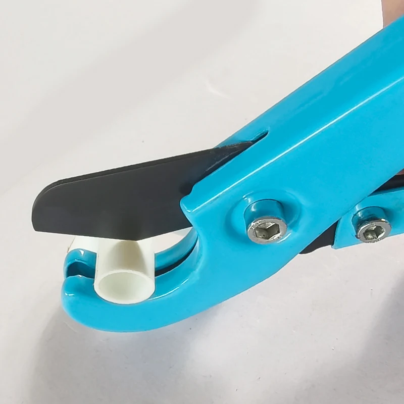 

Pipe Cutter. Pipe Scissors Cutter PVC Hose Cutting Hand Tool, for Plumber, Homeowners