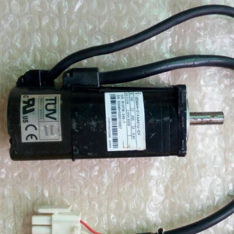 

Working SGMAH-01AAA61D-OY AC SERVO MOTOR Spot