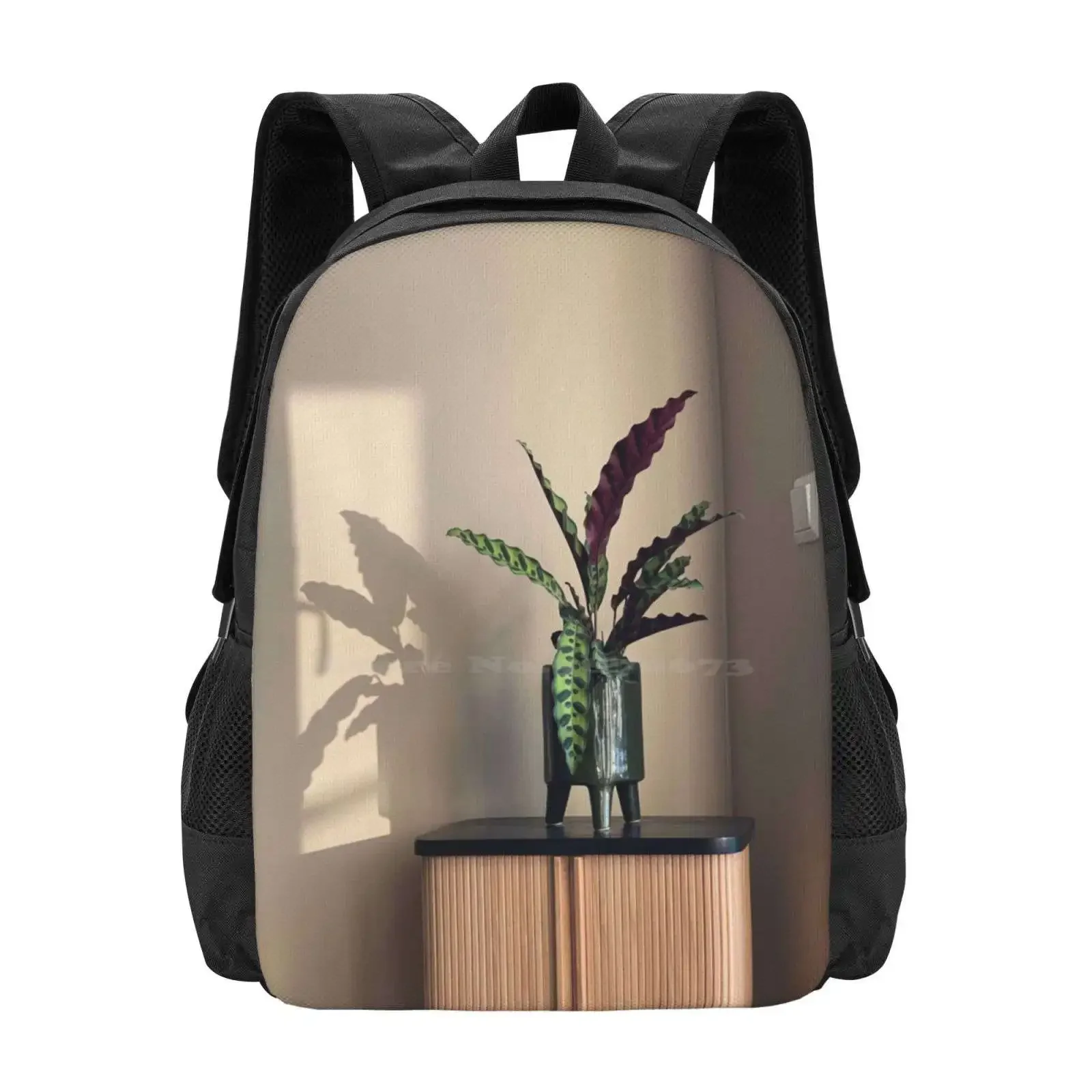 حقيبة ظهر للطلاب بتصميم طباعة ثلاثية الأبعاد