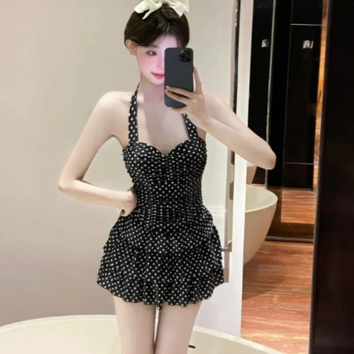 

Эстетичный купальник-халтер для женщин: в горошек, с драпированным лифом, оборками на юбке, вырезом «сердечко», в стиле кавай/лолита, цельный.