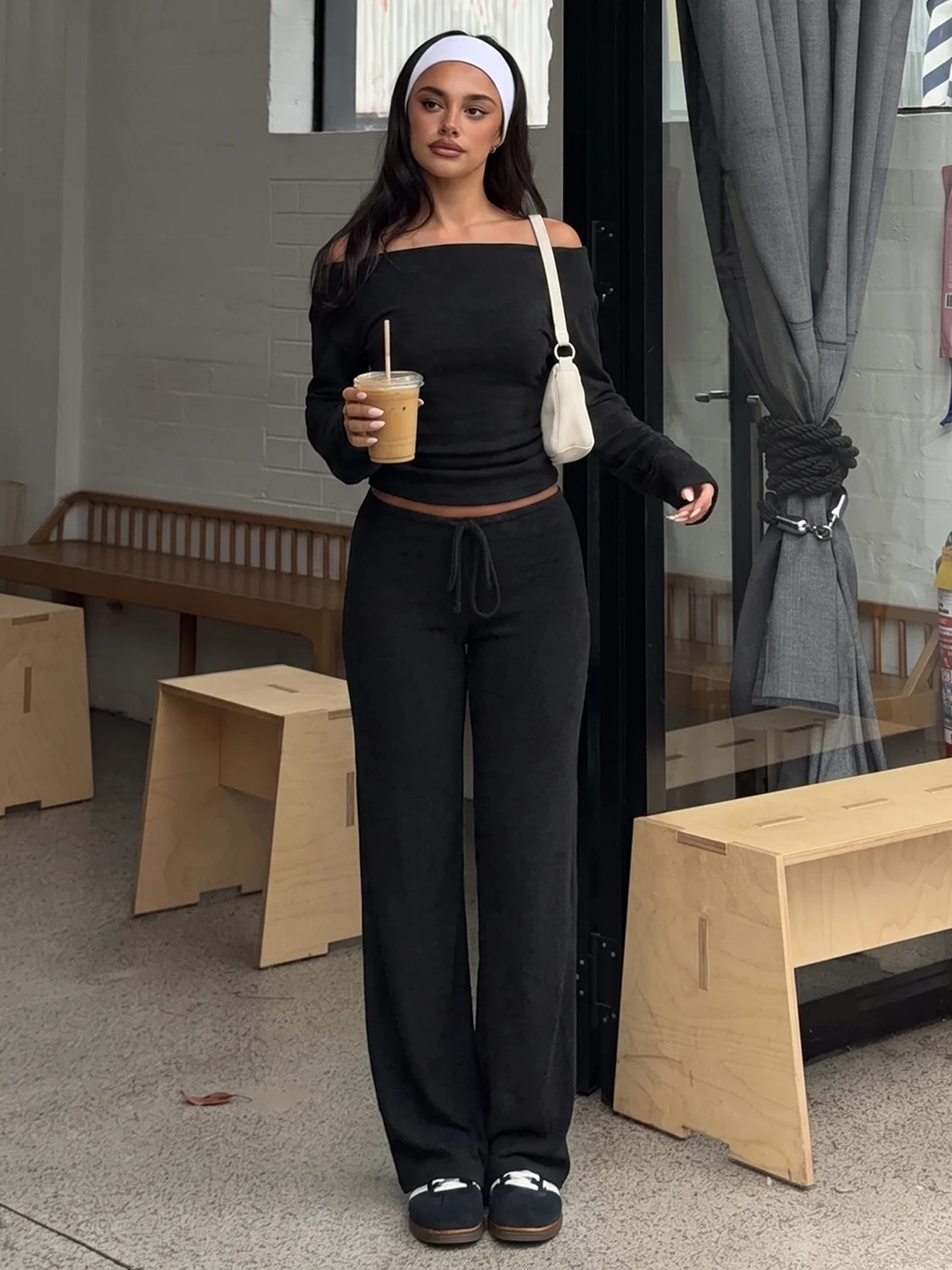 Hugcitar Women'S Fashion Skew Collar Black Long Sleeve Ruched Sexy Fit Crop T-Shirt Top Fall Casual Outfit Tees Streetwear Party