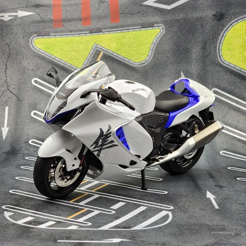 1:9 Suzuki GSX-1300R Hayabusa Alloy Diecast Scale Motorcycle Model Off Road Autocycle With lighting Collection Children Toy Gift