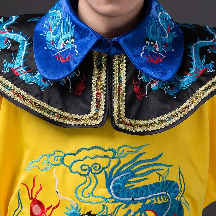 الملابس التقليدية الصينية الجديدة الإمبراطور الأمير تظهر سلالة تشينغ الإمبراطور تأثيري البدلة رداء مع قبعة زي حجم واحد