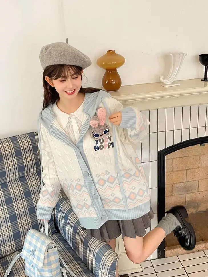

Rhombic pattern color matching knitting sweater coat Fried Dough Twists cardigan