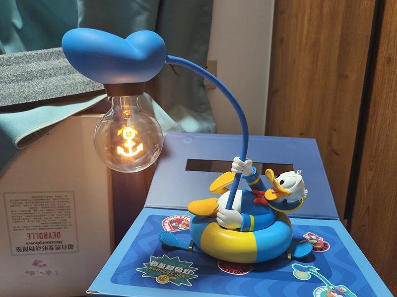 

Hot Disney Donald Duck Fishing Decompression Lamp Ornaments Table Lamp Creative Cartoon Birthday Gift Bedroom Bedside Lamp