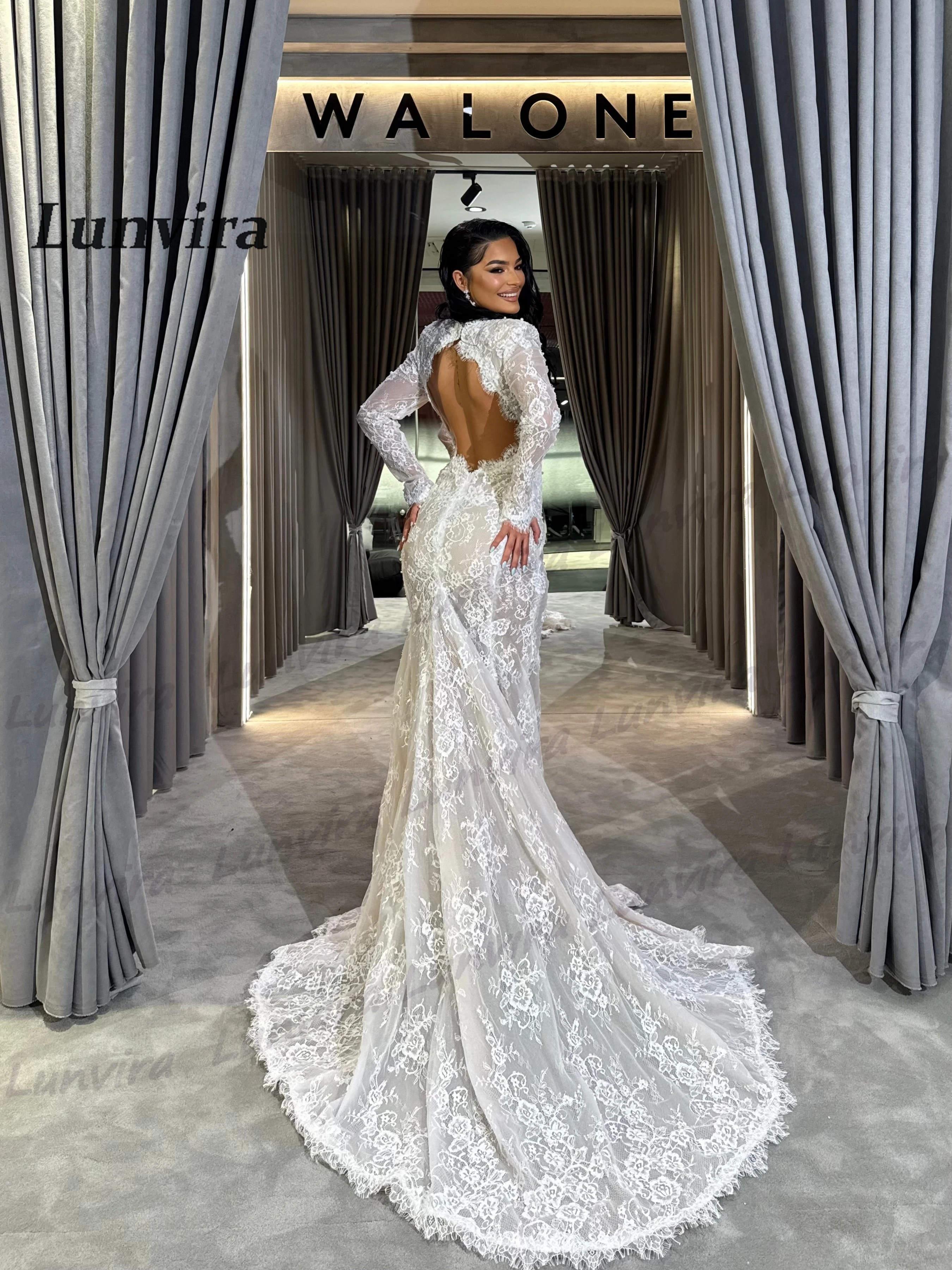 Lunvira Charming Backless Wedding Dress Cap Sleeves Lace Appliques V-neck Mermaid Chapel Train Abito Da Sposa Customized