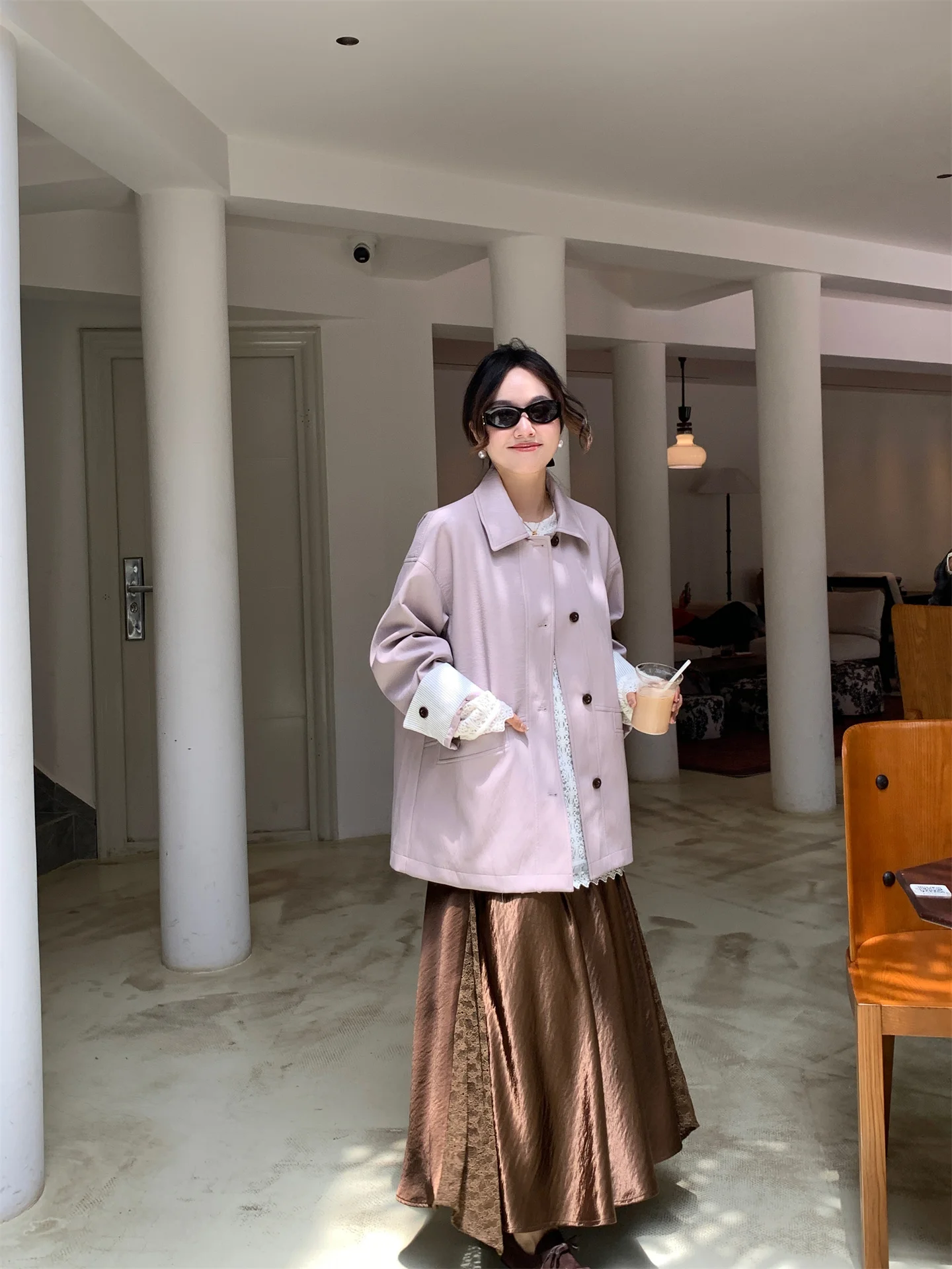 TheWangs ユニークでおしゃれなレディースレザージャケット アウターウェア 2025新作 初秋ファッション 小さいサイズ トレンド ポロ襟 長袖