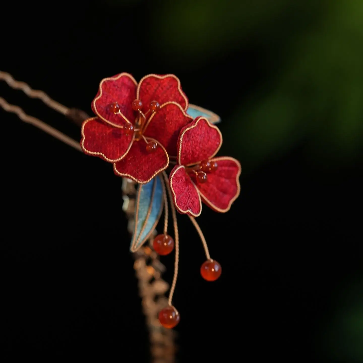 Red Camellia U-Shaped Hairpin Low Ball Head Disc Hair Cheongsam Tassel Hair Accessories New Chinese Engagement Headwear Hairpin