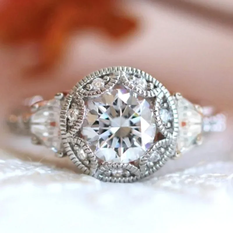 European and American Carat Zircon Ring with High-end Design, Trendy Elegance, Inlaid with Round Shiny Zircon Engagement Jewelry