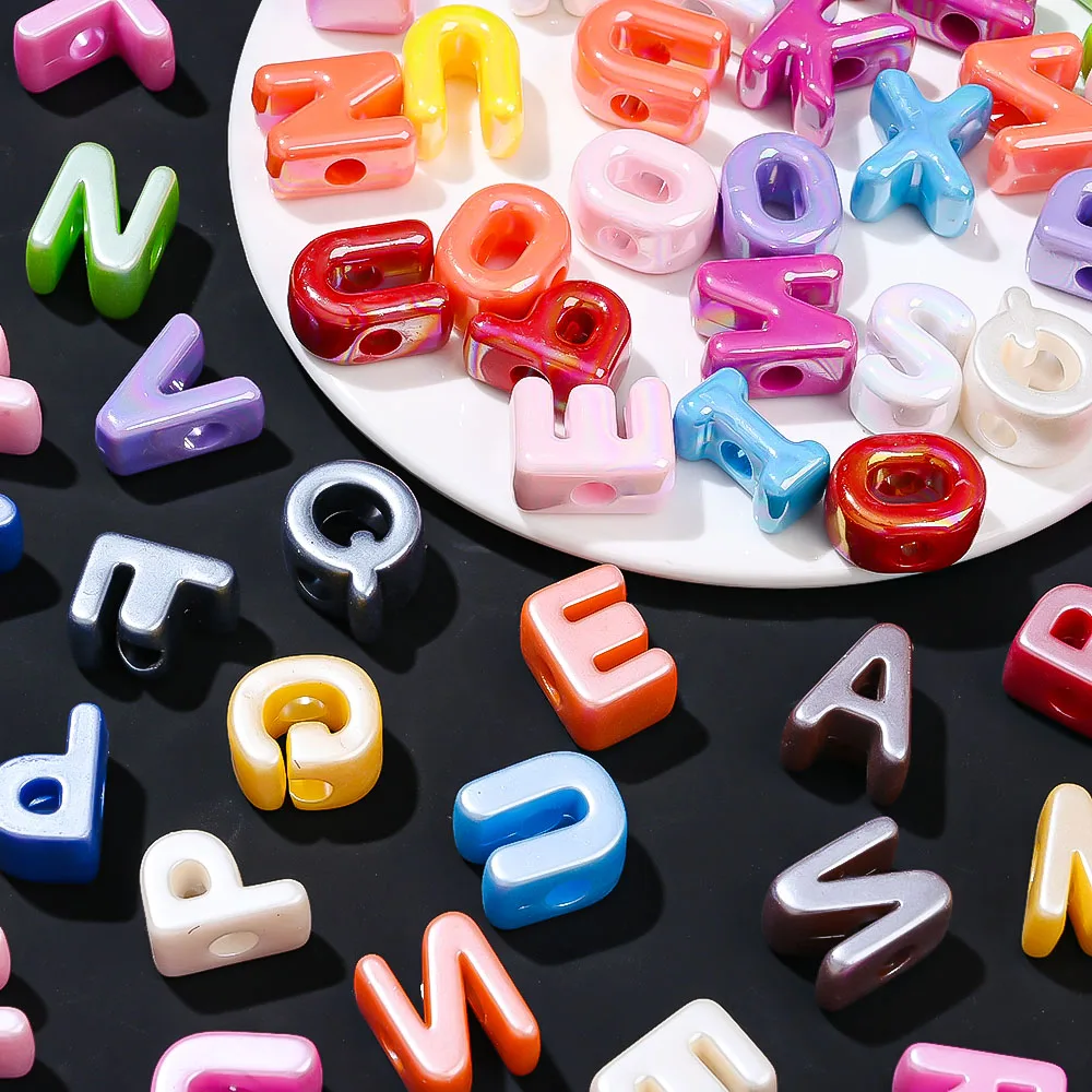 50 Stück goldfarbene Acryl-Buchstabenperlen, glänzende AB-Alphabet-Perlen für DIY-Schmuckherstellung, Armbänder, Halsketten, Schlüsselanhänger, Bastelarbeiten – Detail 4