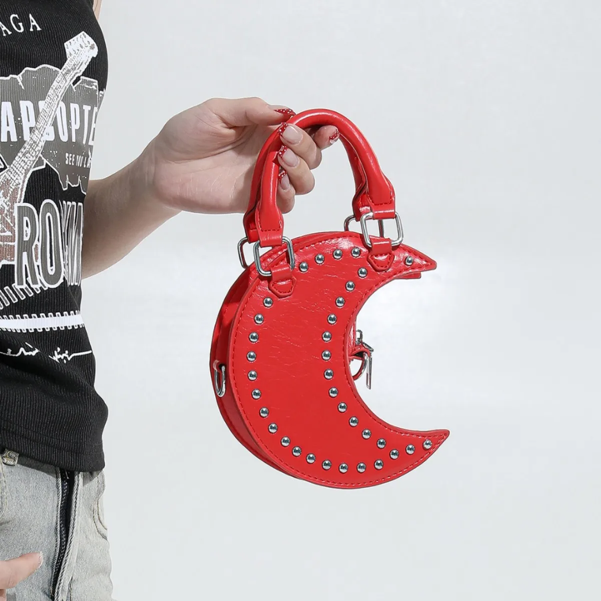 

Новая сумка-полумесяц в стиле панк с заклепками, 2026, Y2K, из искусственной кожи, уникальная, на плечо и через плечо, мотоциклетная сумка