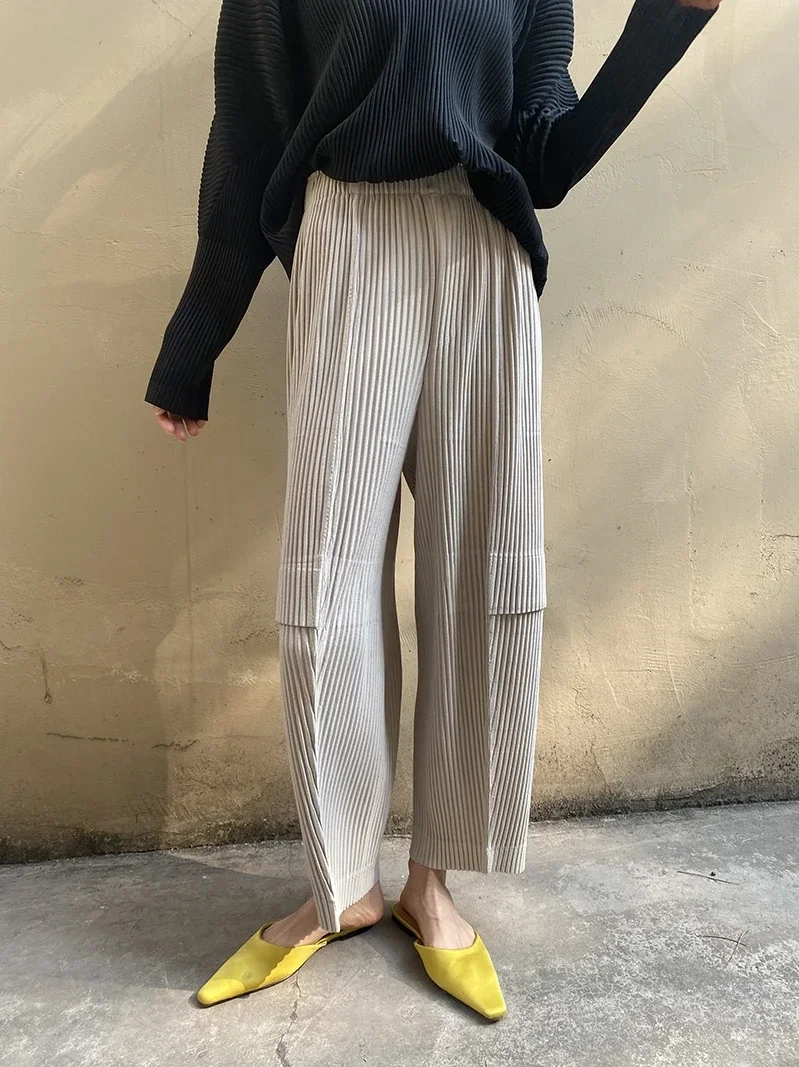 YUDX Miyake Pleated Cargo Pants 2023 New Women's Pocket Style Pleated Casual Pants Wide Leg Ankle-Length Pants