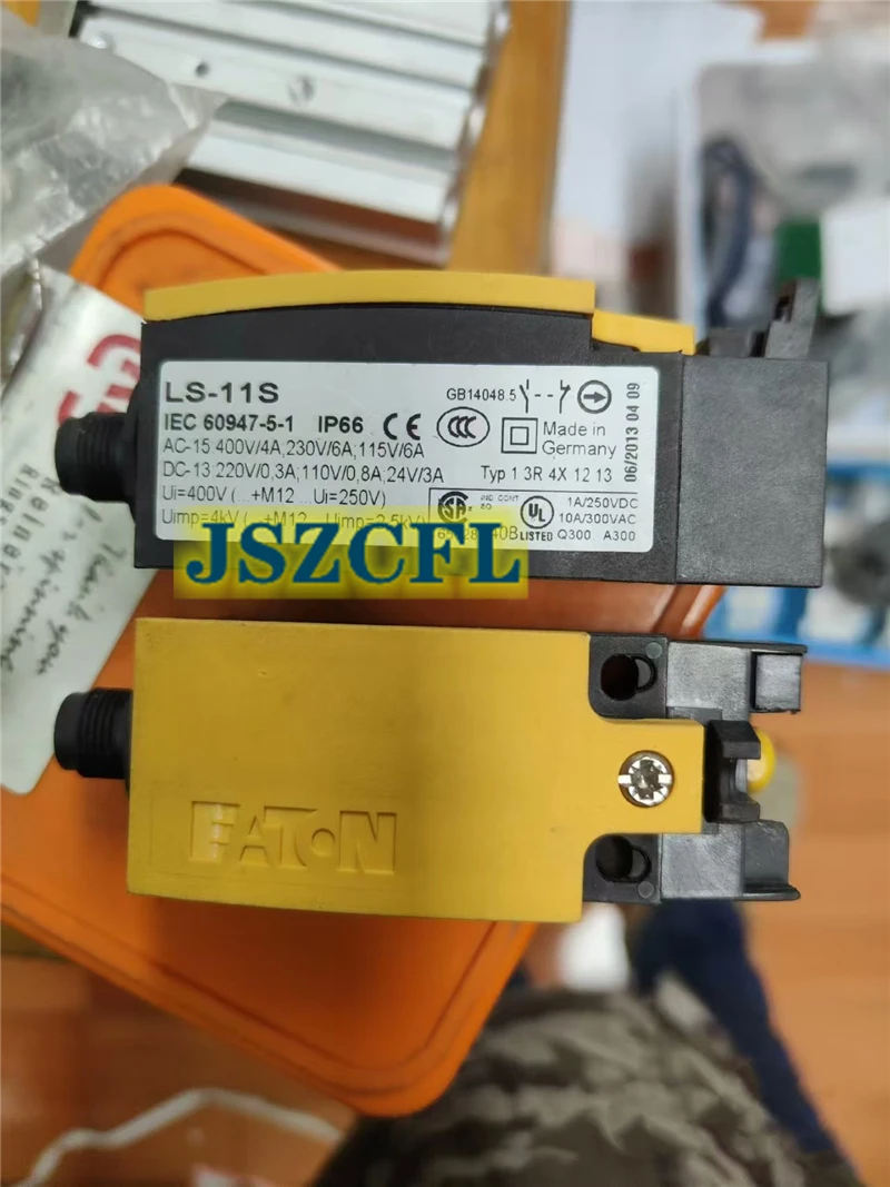 

1PC New EATON LS-11S Travel Limit Switch 60947-5-1