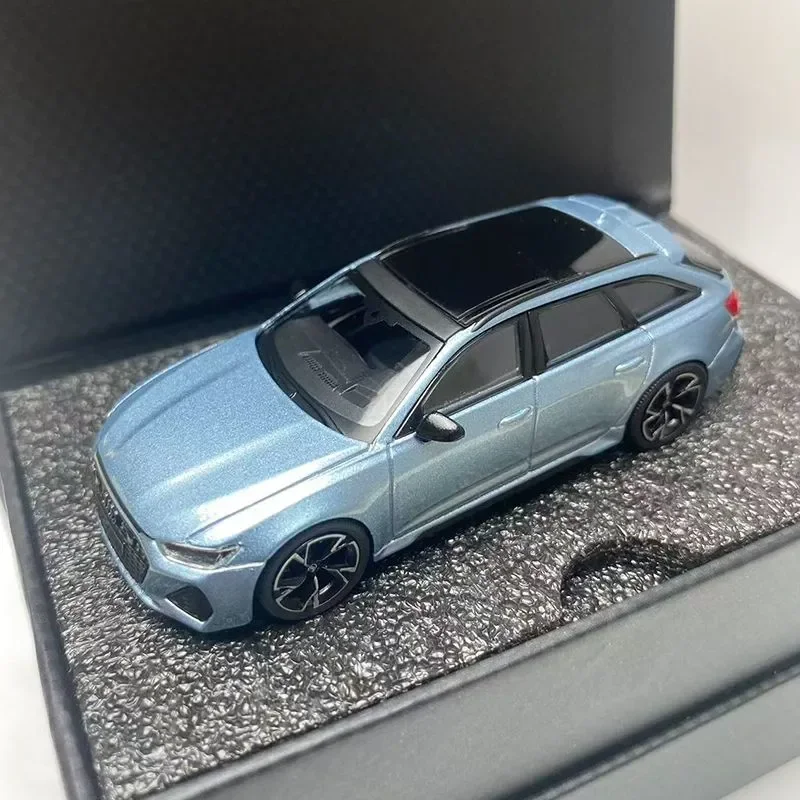 Audi特注1/43 Audi RS 6 Avant プリスマシルバー Amazon.com: RS 6 Avant Carbon Black Edition Florett Silver