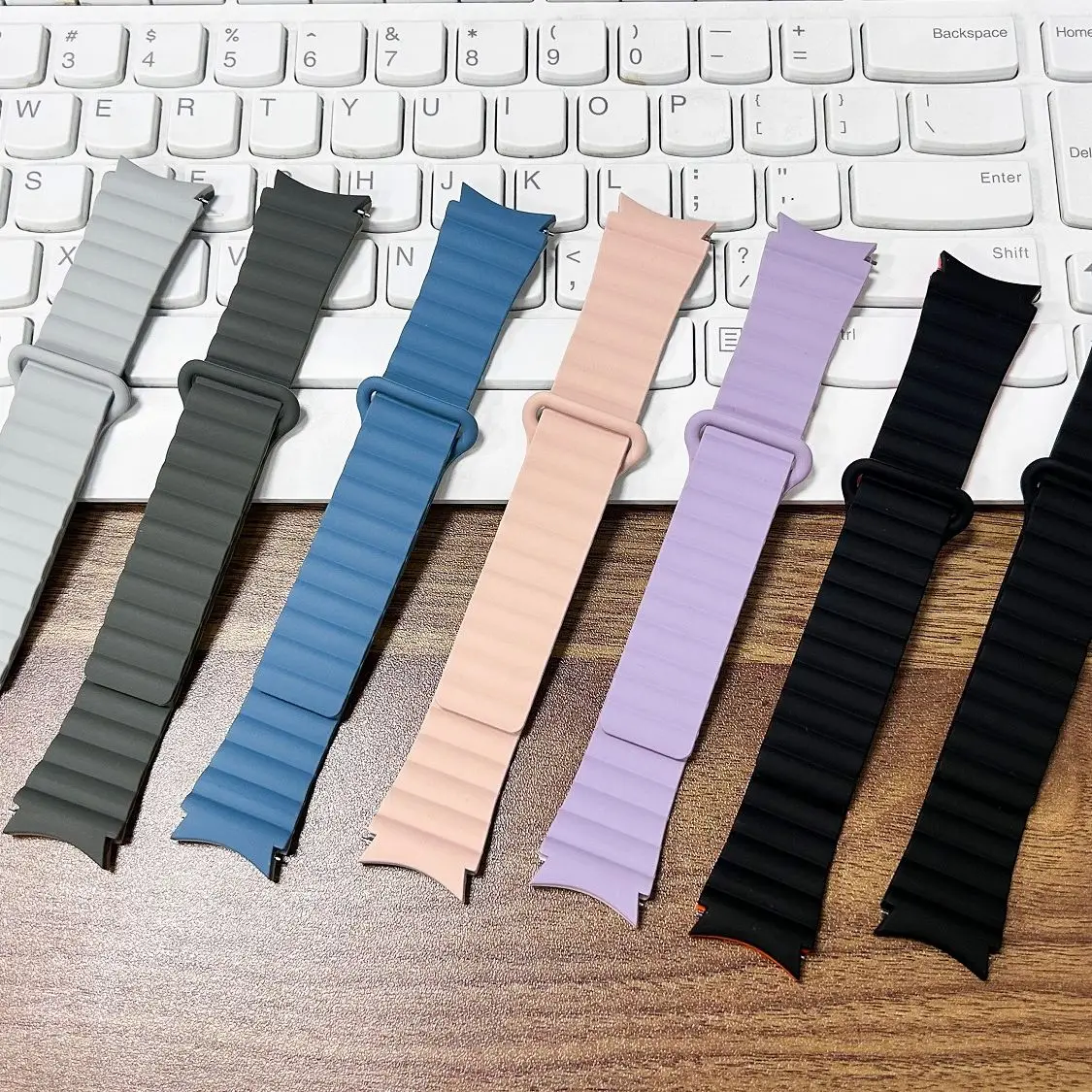 Magnetic silicone loop strap For Samsung Galaxy watch 7 6 5 4 40mm/44mm 45mm adjusting wristband Watch 6 4 Classic 47mm 42/46mm