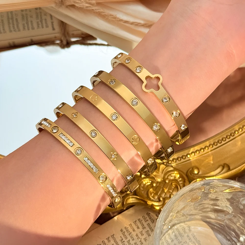 سوار ذهبي مرصع بالألماس من الفولاذ المقاوم للصدأ، سوار مجوف بأربع أوراق البرسيم، سوار ذهبي للسيدات من الفولاذ المقاوم للصدأ