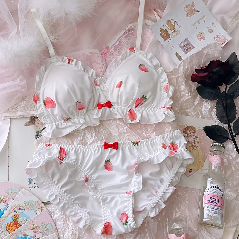 Lencería de estilo dulce japonés para niña, conjunto de bragas con sujetador de fresa, sujetadores de puro deseo, conjunto de ropa interior con lazo Kawaii