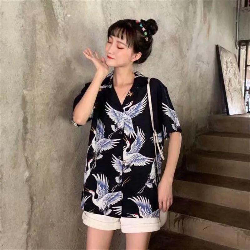 Fashion Woman Blouses 2022 Crane Print Short Sleeve Loose Women\'s Casual Summer Blouses Harajuku Vintage Top Female